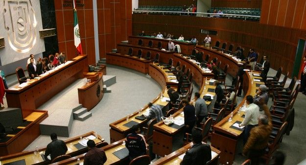 Inician desafuero contra alcalde de Iguala Inician desafuero contra alcalde de Iguala