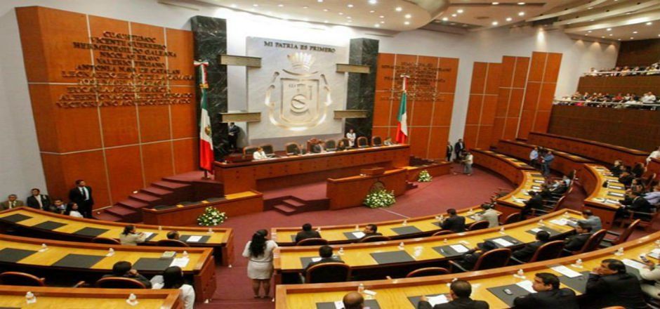 ¿A quién le corresponde estar al frente del gobierno de Guerrero?