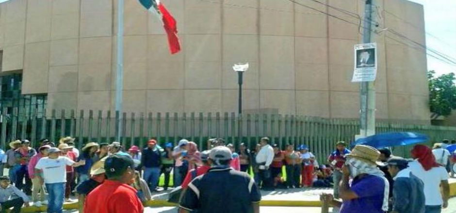 Se pospone sesión para dictaminar licencia de Aguirre Rivero