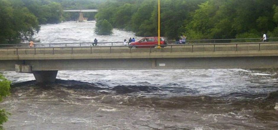 Mueren 9 personas tras ser arrastradas por río en Jalisco Mueren 9 personas tras ser arrastradas por río en Jalisco