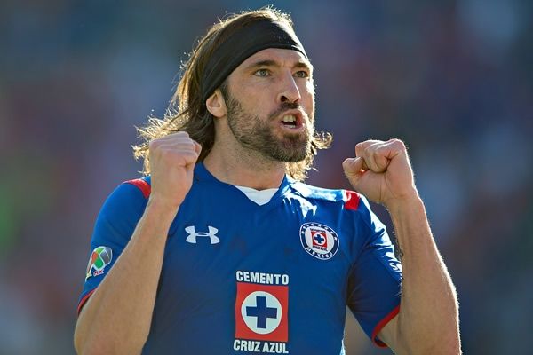 Cruz Azul victorioso, Monarcas se hunde Cruz Azul victorioso, Monarcas se hunde