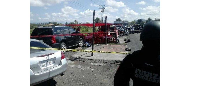 Encuentran dos cuerpos en la localidad El Trébol en Michoacán Encuentran dos cuerpos en la localidad El Trébol en Michoacán