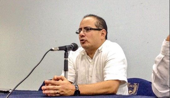 Atacan a balazos a académico de la UNAM