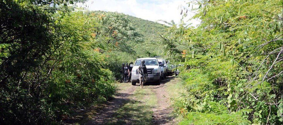 Encuentran siete fosas más en Iguala Encuentran siete fosas más en Iguala