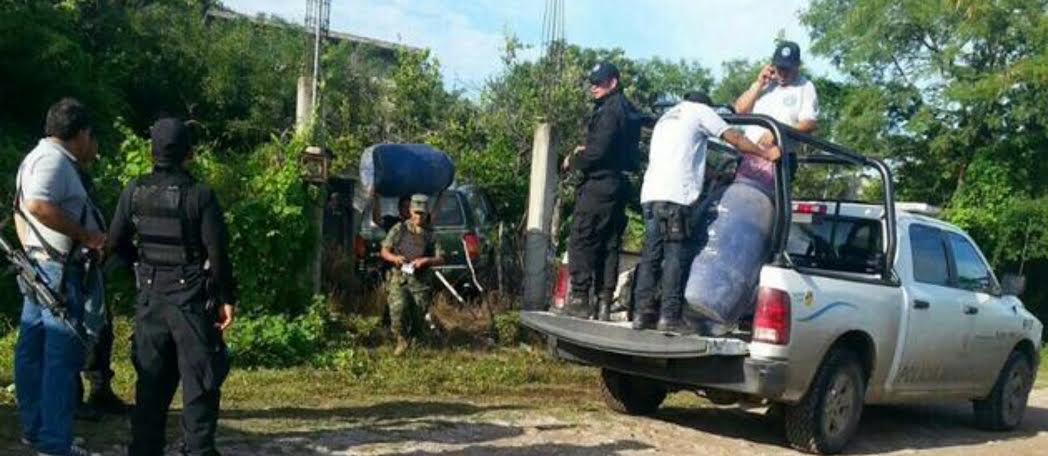 Encuentran restos de normalistas de Ayotzinapa Encuentran restos de normalistas de Ayotzinapa