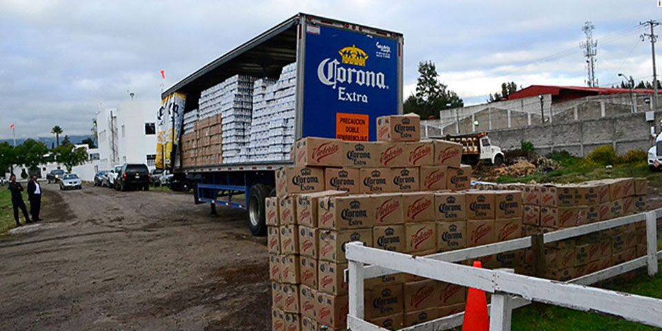 Recuperan más de 55 mil cervezas robadas en Michoacán Recuperan más de 55 mil cervezas robadas en Michoacán