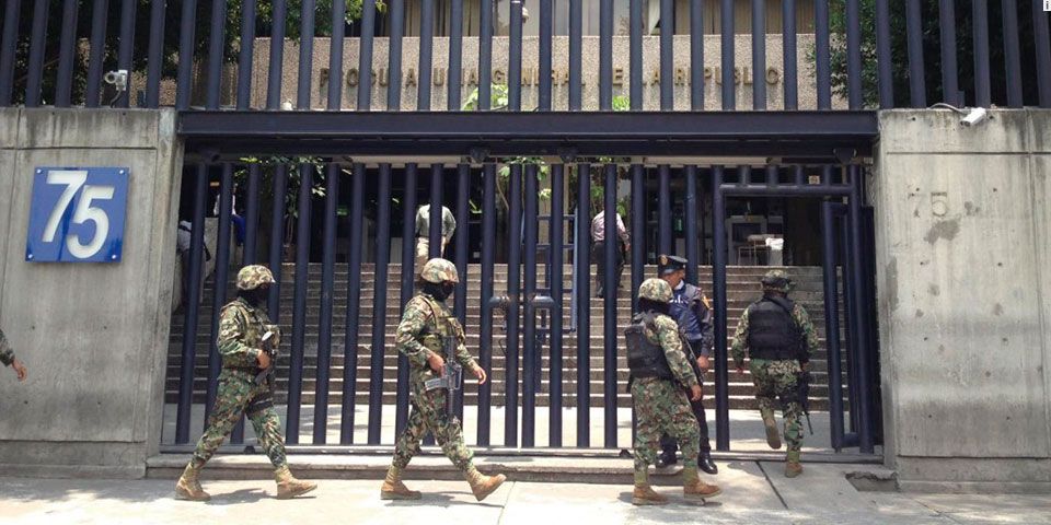 Alcalde de Ixtapan de la Sal declara en la SEIDO