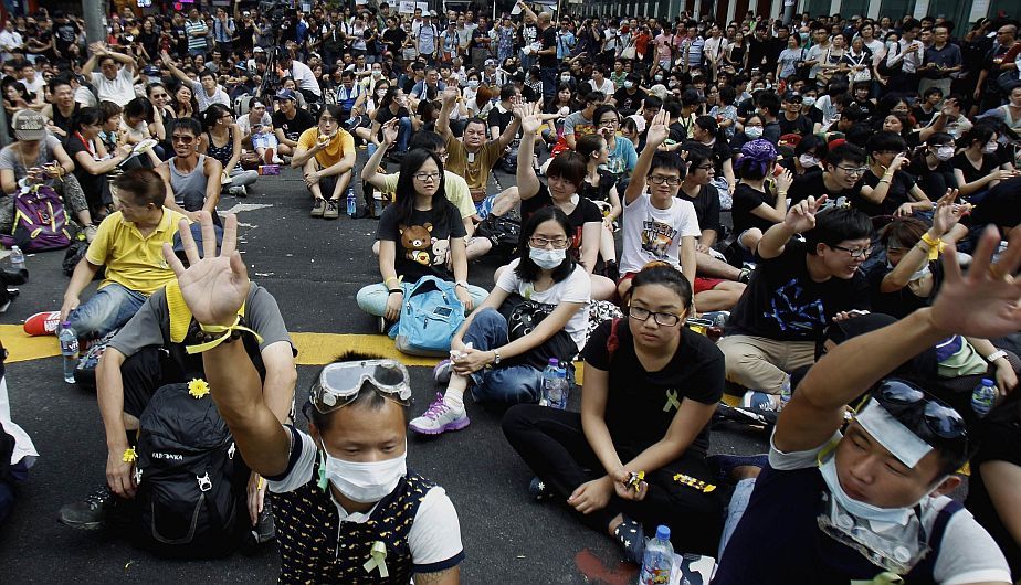 Suspenden manifestantes votaciones en Hong Kong Suspenden manifestantes votaciones en Hong Kong