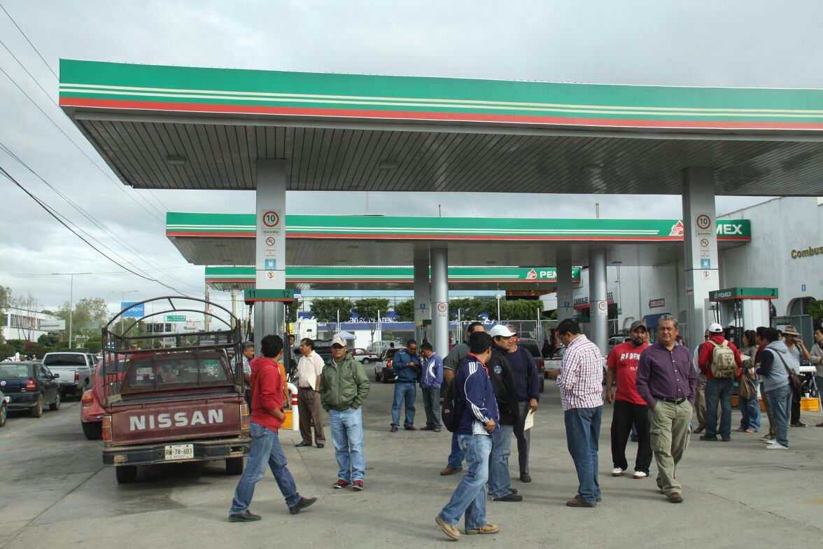 Cierran gasolineras en Oaxaca para evitar saqueos