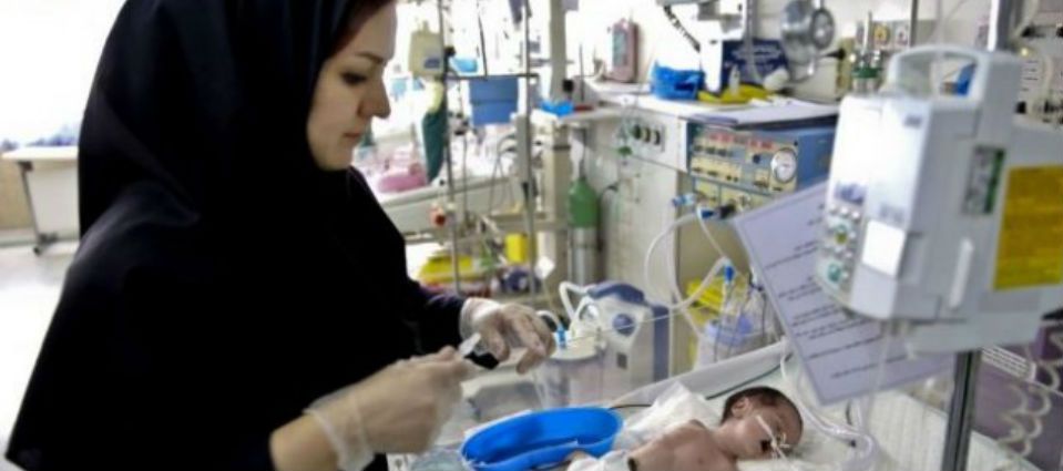 Irán prohíbe publicidad de anticonceptivos