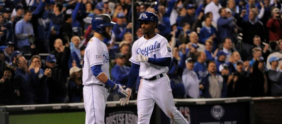 Reales a un triunfo de la Serie Mundial