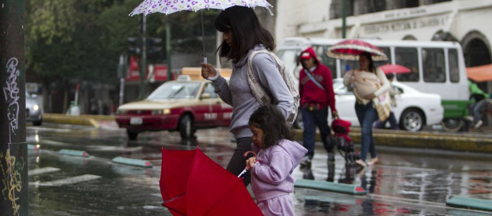 Suspendidas clases en Acapulco por mal tiempo Suspendidas clases en Acapulco por mal tiempo