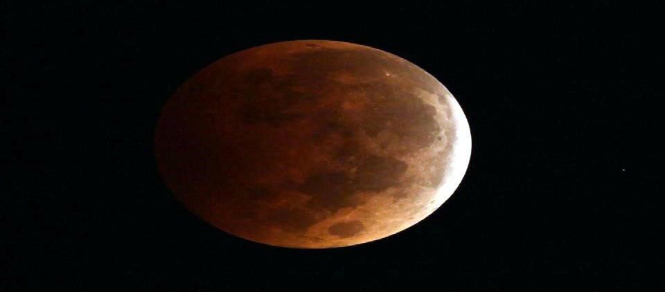 El eclipse lunar en imágenes