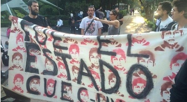 Marchan del Parque Hundido a Radio UNAM