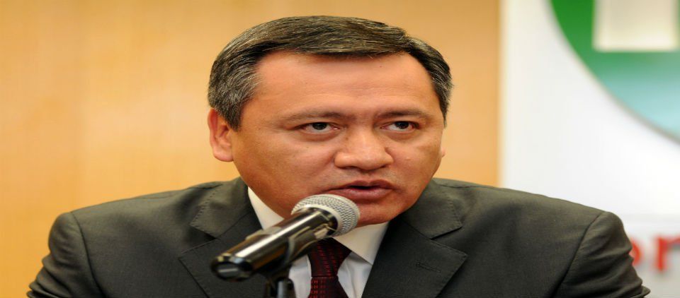 Podemos hallar  vivos a los normalistas: Osorio Chong