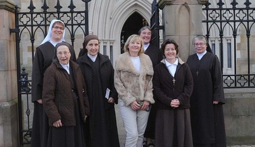 Renuncia como reportera para irse de monja