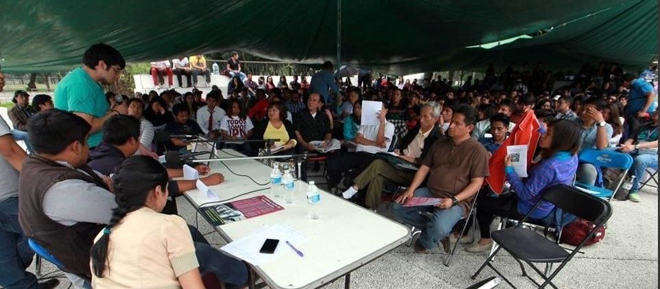 Caso Iguala fue un atentado contra la educación: normalistas de Ayotzinapa Caso Iguala fue un atentado contra la educación: normalistas de Ayotzinapa