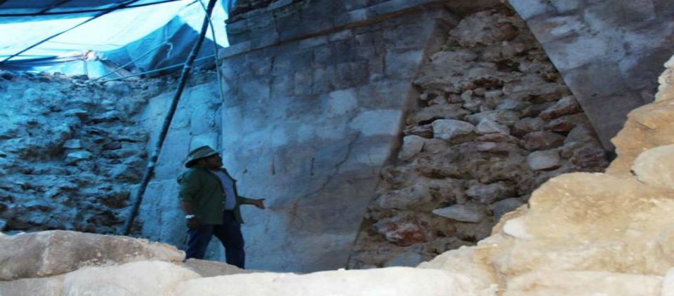 Arqueólogos descubren estructura en zona arqueológica de Uxmal