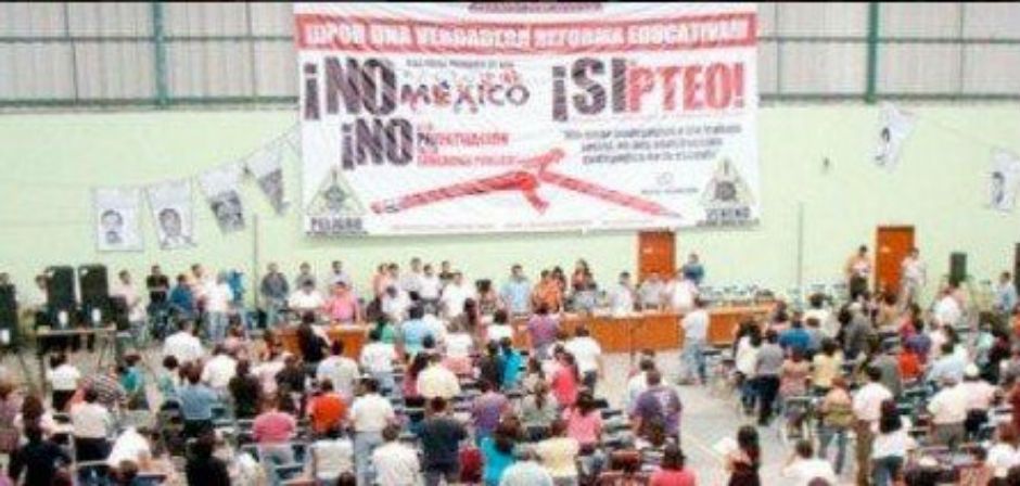 Se suma Sección 22 a paro nacional de 72 horas por caso Ayotzinapa
