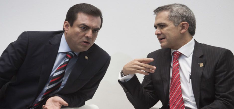 Renuncia el Oficial Mayor del GDF Renuncia el Oficial Mayor del GDF