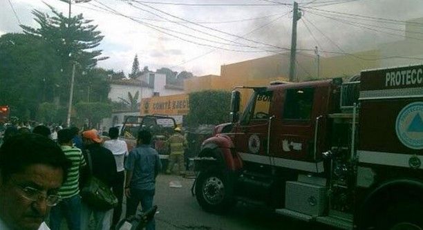 Incendian sede del PRD de Guerrero
