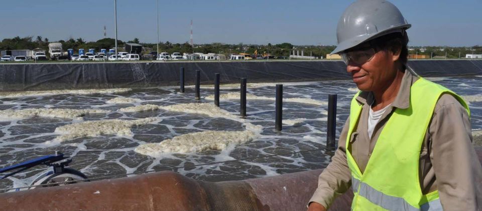 Profepa supervisa Río Pánuco por derrame de hidrocarburo