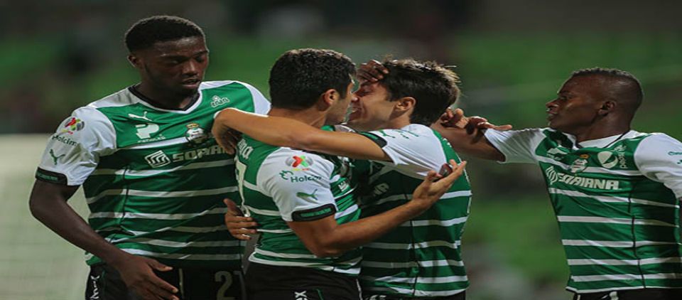 Santos humilla a las Chivas del Chepo