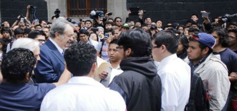 La SEP acepta mesa de diálogo con estudiantes del IPN La SEP acepta mesa de diálogo con estudiantes del IPN