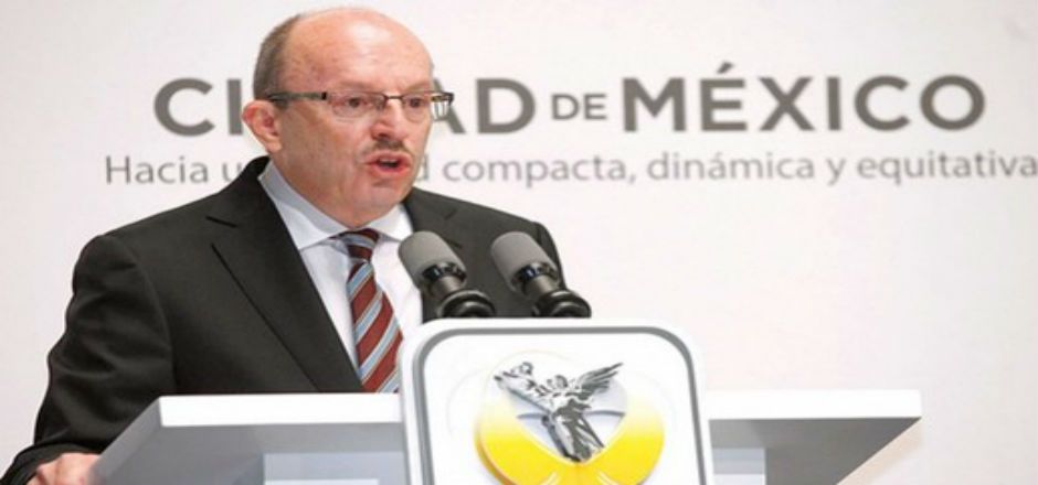 Simón Neumann deja la SEDUVI