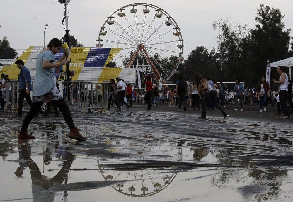 Tormenta eléctrica provoca retraso en Festival Capital