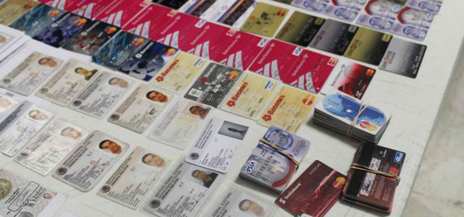 Asegura PGR taller de falsificación de tarjetas