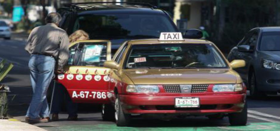 Modificarán Hoy No Circula para taxistas Modificarán Hoy No Circula para taxistas