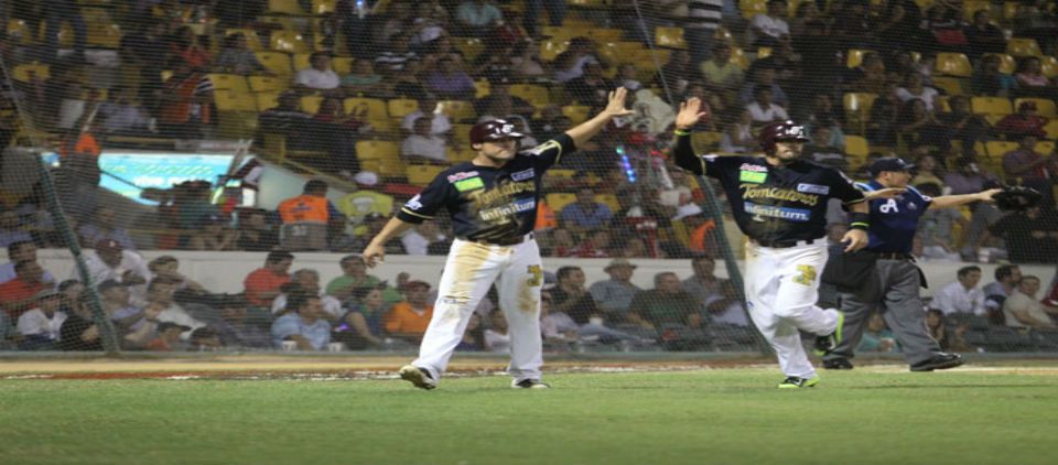 Tomateros se impone en clásico sinaloense Tomateros se impone en clásico sinaloense