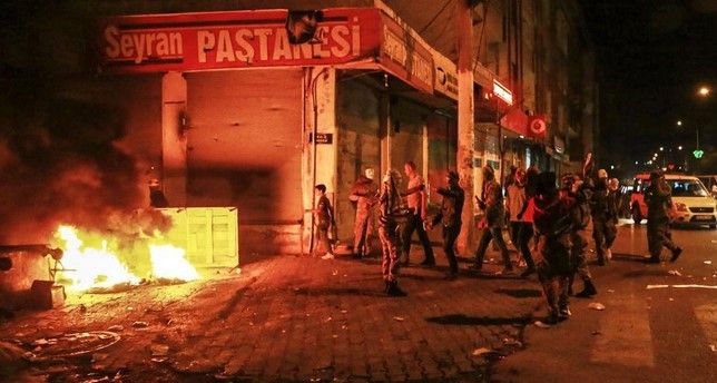 Dejan 14 muertos enfrentamientos entre policía turca y kurdos