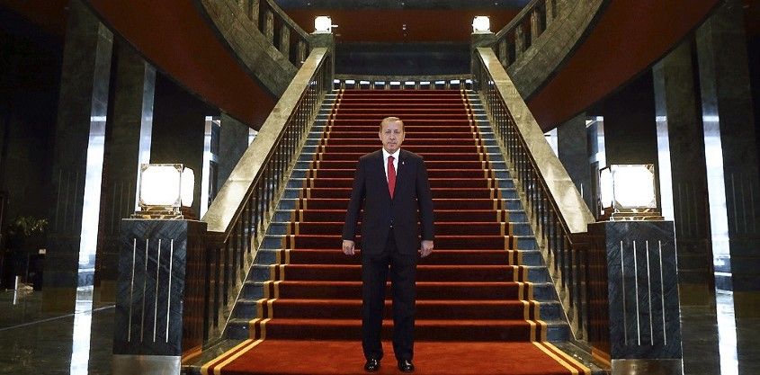 Inauguran el Palacio de Gobierno más caro del mundo