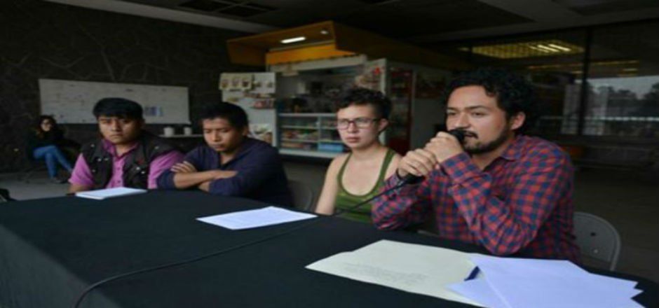 Escuelas de la UNAM en paro de actividades en apoyo a Ayotzinapa Escuelas de la UNAM en paro de actividades en apoyo a Ayotzinapa