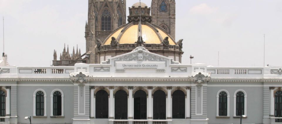 UDG suspende clases por normalistas desaparecidos