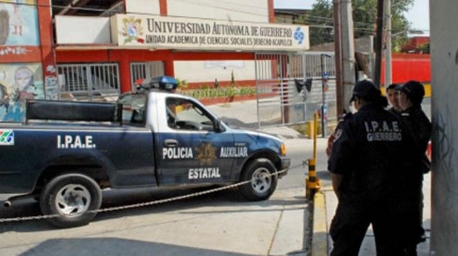 Secuestran a 3 universitarios de Guerrero Secuestran a 3 universitarios de Guerrero