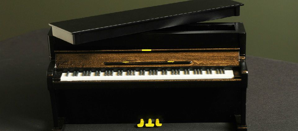 Empresa crea urnas con impresora 3D