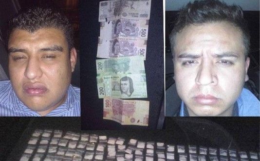 Detienen a 2 narcomenudistas en Zona Rosa
