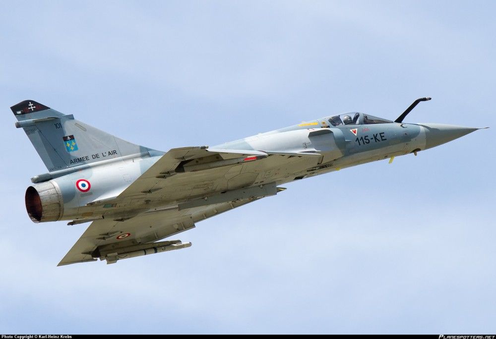 Francia desplegará aviones cazas contra el EI Francia desplegará aviones cazas contra el EI