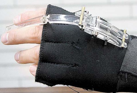 UNAM crea ortoprótesis para flexionar mano inmóvil UNAM crea ortoprótesis para flexionar mano inmóvil