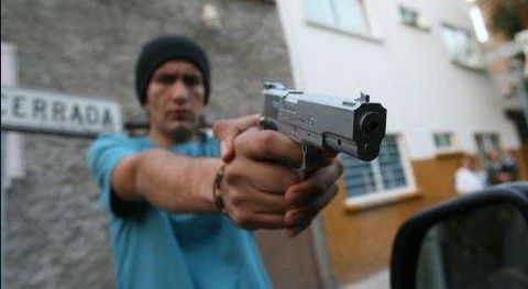 Arrebatan 1 mdp a cuentahabiente en la Del Valle Arrebatan 1 mdp a cuentahabiente en la Del Valle