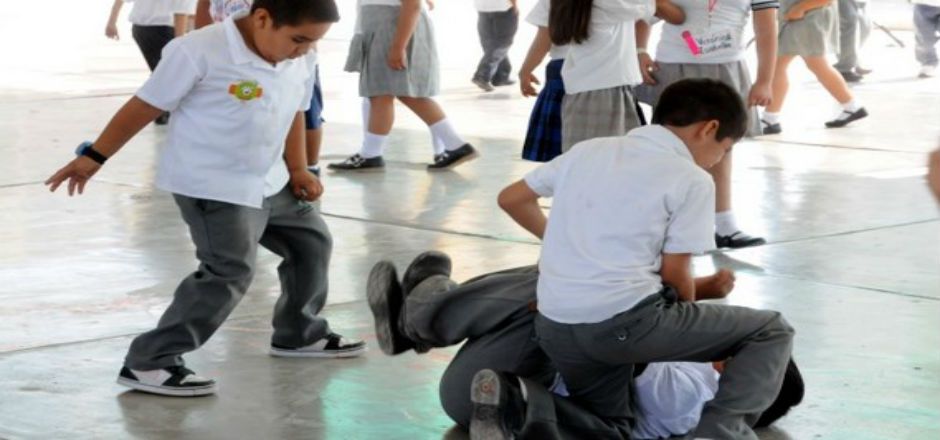 Bullying escolar termina en fractura de cadera