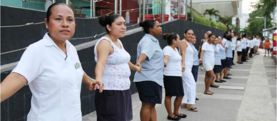 Realizan cadena humana por la paz en Acapulco Realizan cadena humana por la paz en Acapulco