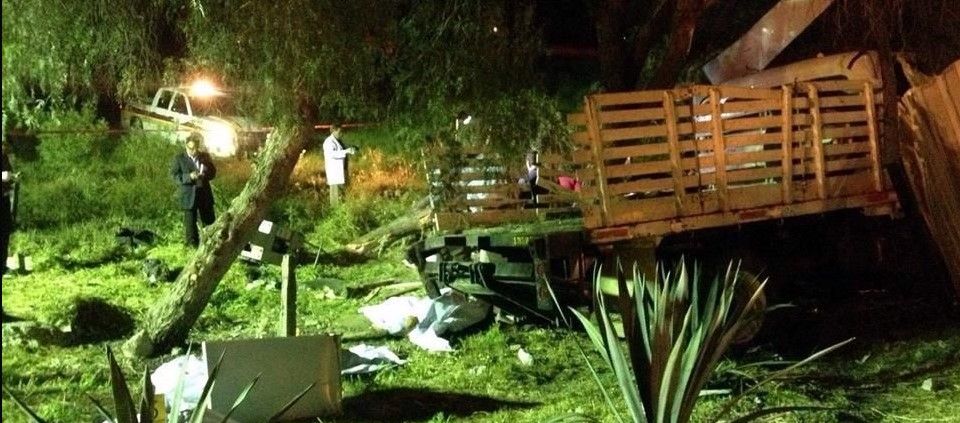 Camión de Pemex mata a 6 en Guanajuato