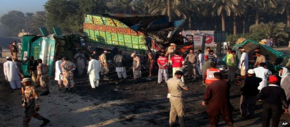 Mueren 50 en accidente en sur de Pakistán
