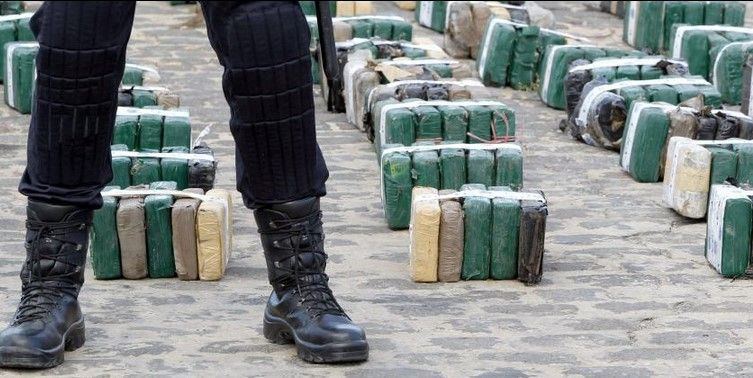 Decomisan 1.8 toneladas de cocaína que venían a México