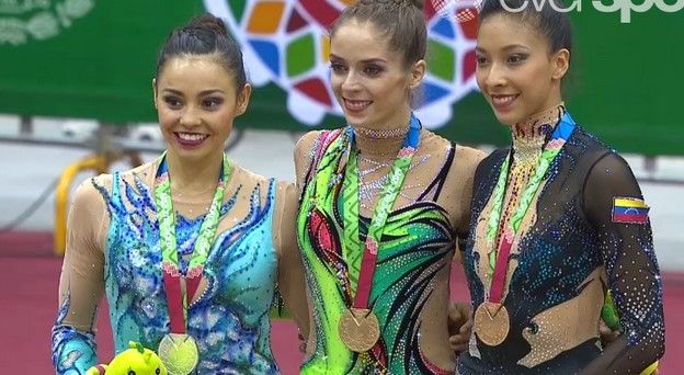 Gana su tercer oro la gimnasta Cynthia Valdez