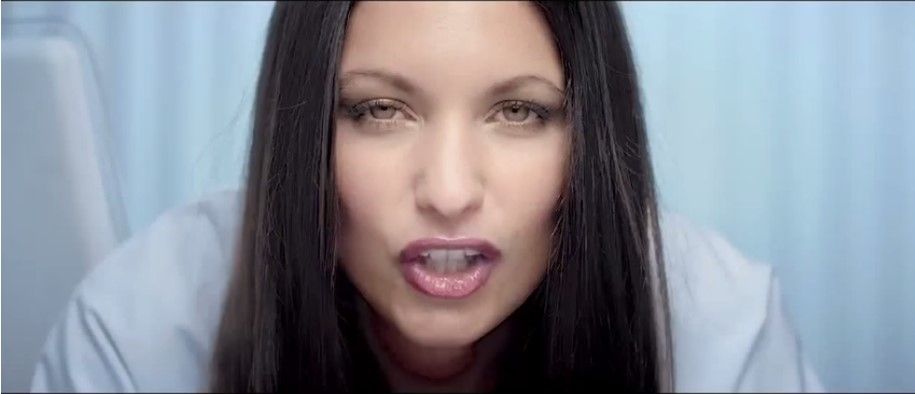 Sony retira anuncio de la “Doctora PlayStation” Sony retira anuncio de la “Doctora PlayStation”